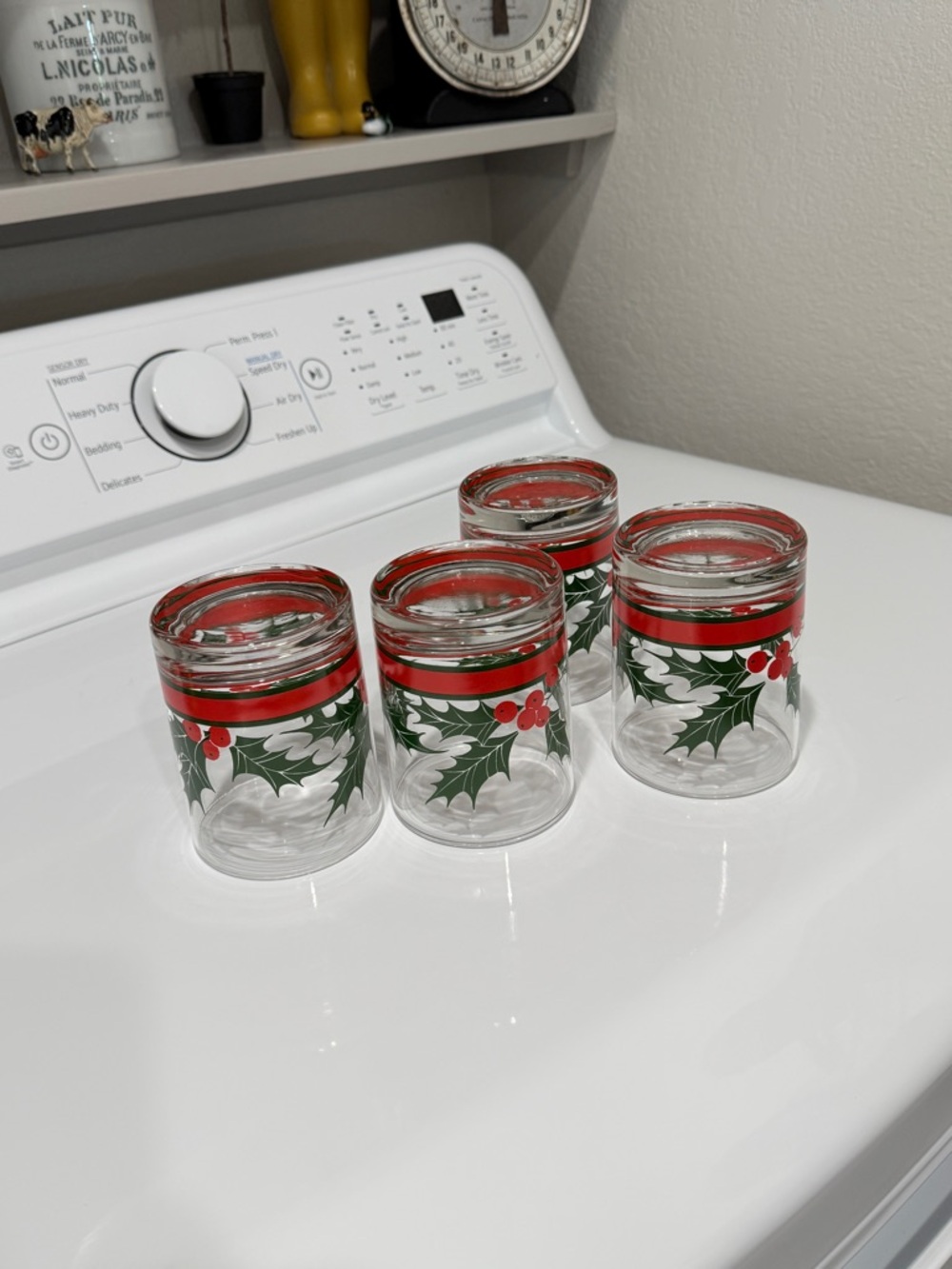 Vintage Libbey Holiday Holly & Berries Glass Tumblers set of 4 - Picture 12 of 17